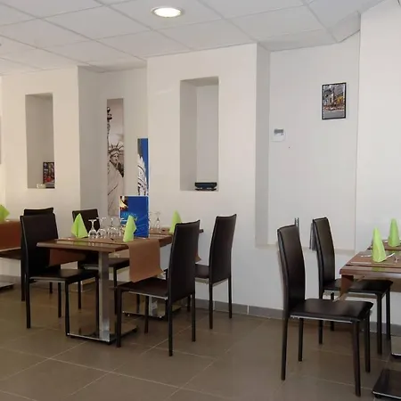 Les Maures 2p 4p Oceanides * La Londe-les-Maures